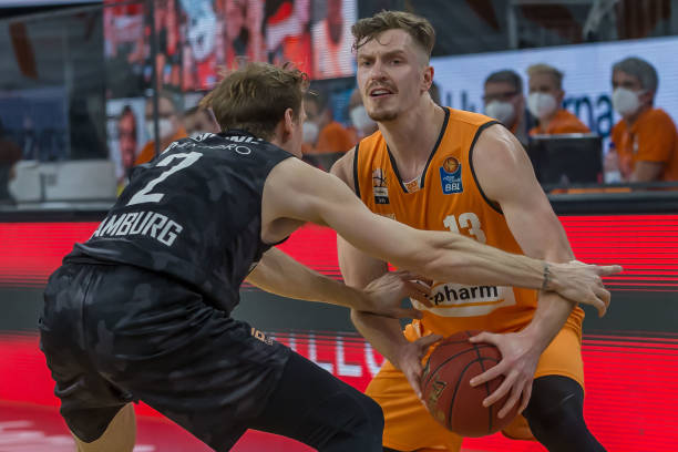 下的现实问 下的现实问