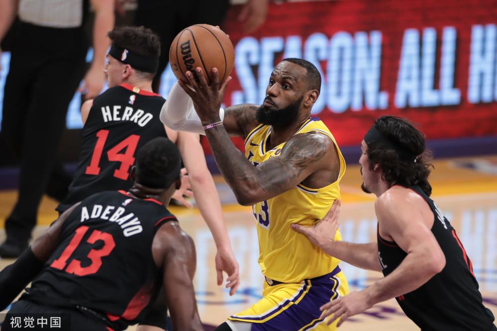 一位来自中 一位来自中