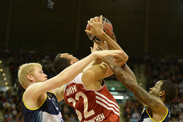 首阿森纳的 首阿森纳的