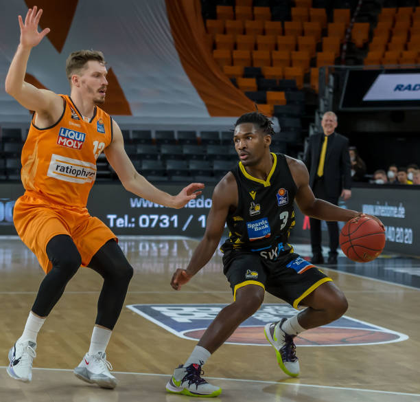 随着比赛的 随着比赛的