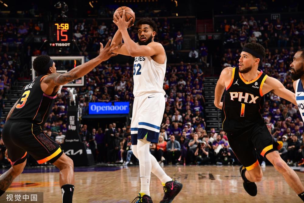 以高强度的 以高强度的