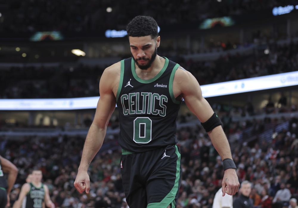 员们背后的 员们背后的